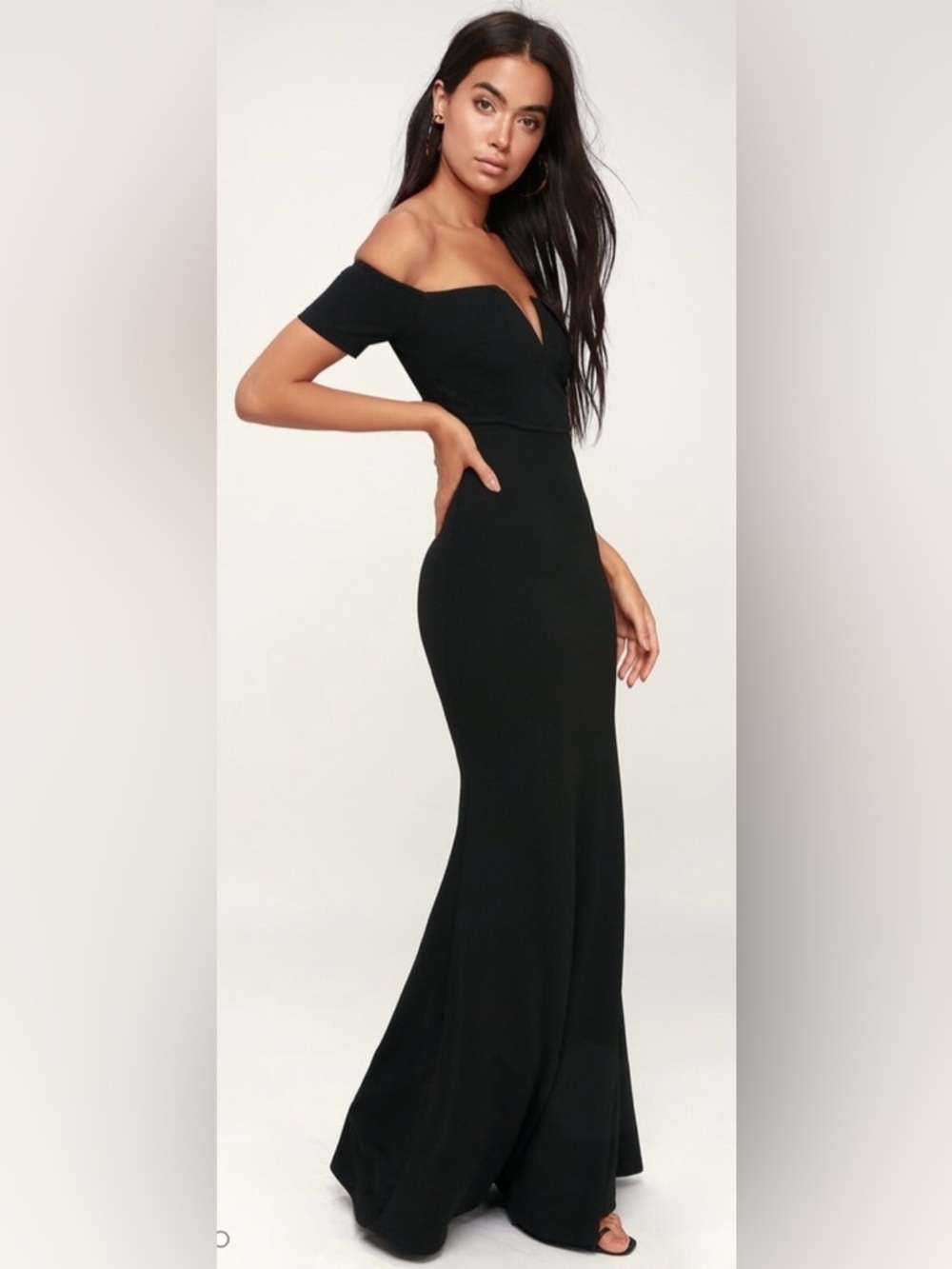 NWT - Lulu’s Lynne Off-the-Shoulder Maxi Dress in Black - Size XS